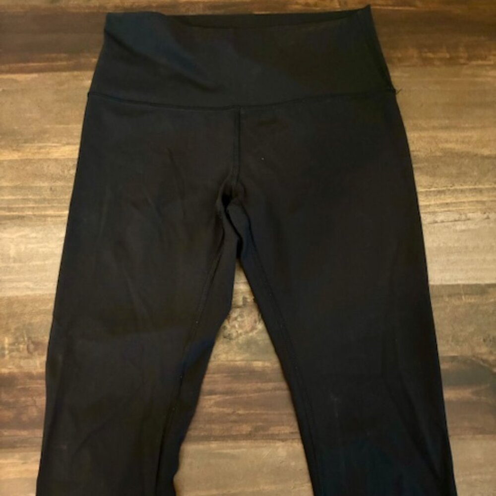 Lululemon Black Crop